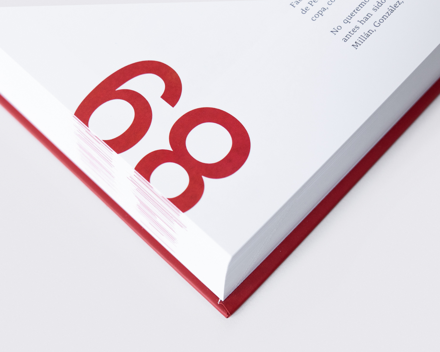 diseño libro Granada CF por Bicoco Estudio de Diseño en Granada